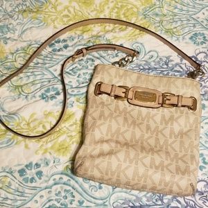 Michael Kors Hamilton Vanilla Lg Crossbody